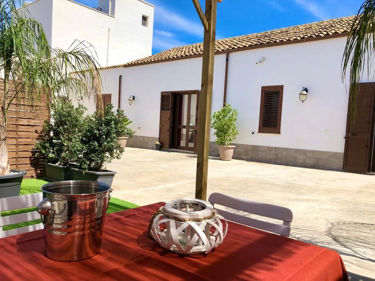 Loft Garden Terre Di Sicilia Villa Marsala 0*,  Italy